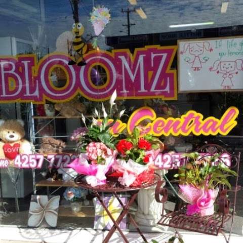 Photo: Bloomz on Central